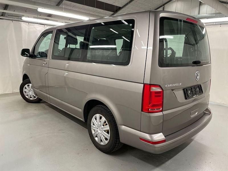 Gebraucht VW Caravelle 150 PS (110 kW) 2017 Beige Van / Kleinbus
