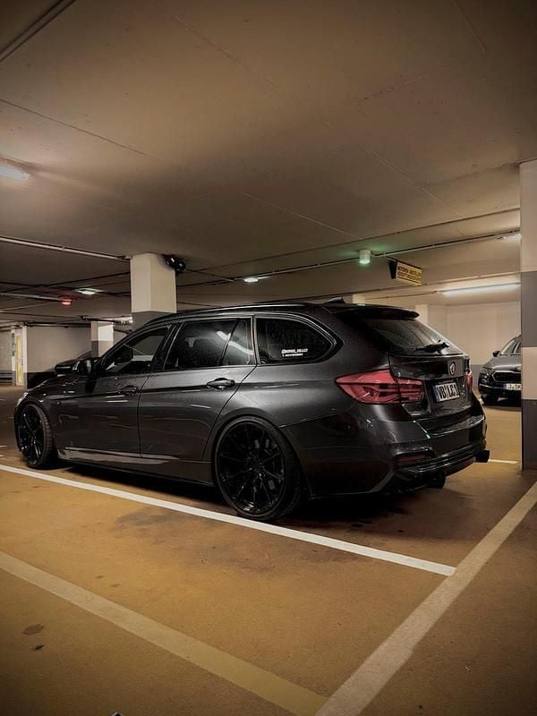 Grau Gebraucht 2018 BMW 340 M Sport Kombi | 35.999 € (Superpreis) - Bild 1/4