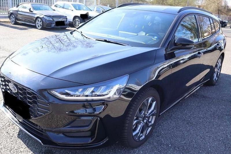 Schwarz Gebraucht 2024 Ford Focus ST-Line Limousine | 18.990 € (Superpreis) - Bild 1/4