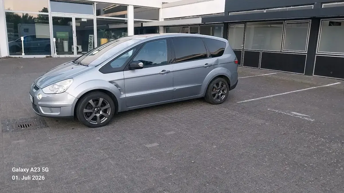 Gebraucht Ford S-MAX S 140 PS (102 kW) 2008 Silber Van / Kleinbus