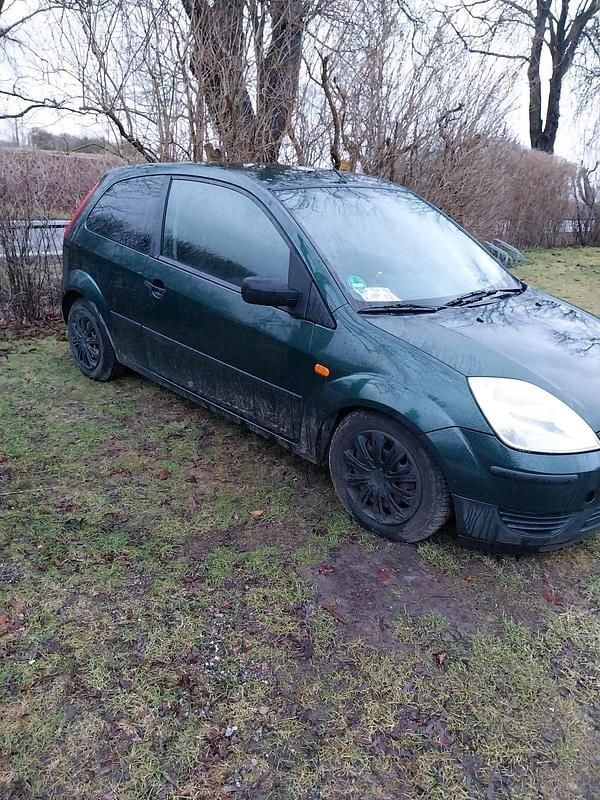 Gebraucht Ford Fiesta 60 PS (44 kW) 2004 Grün Kleinwagen
