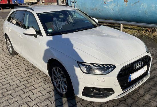 Second-hand Audi A4 Sport 150 CP (110 kW) 2023 Alb Break