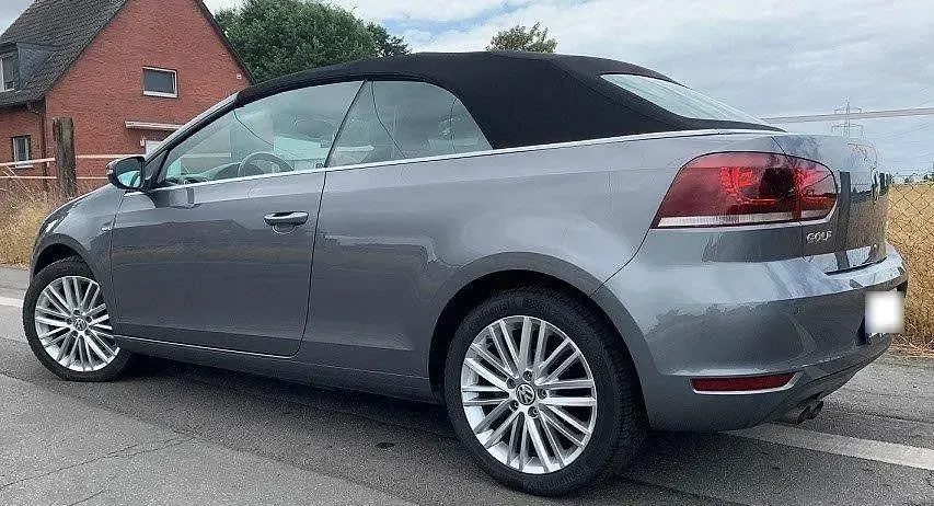 Gebraucht VW Golf Cabriolet Cup 140 PS (102 kW) 2015 Grau Cabrio