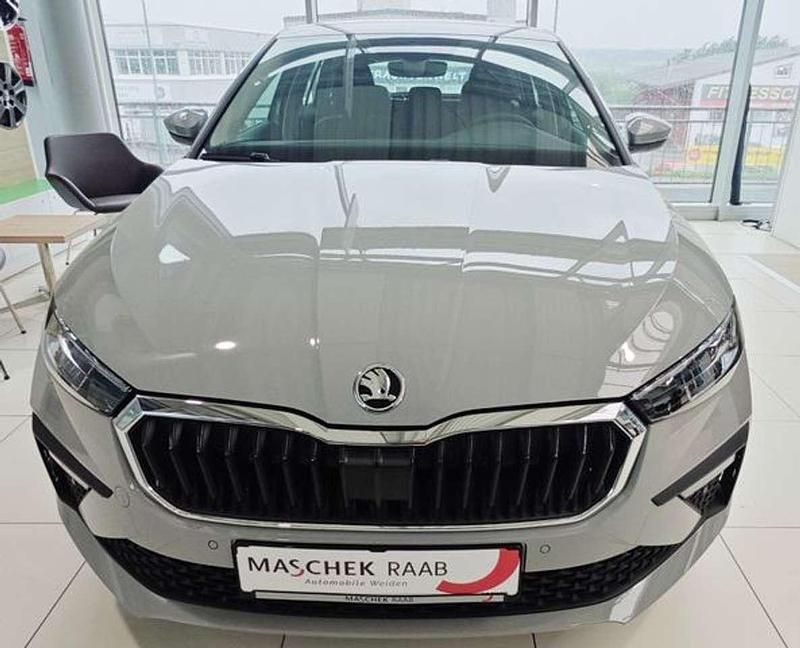 Gebraucht Skoda Scala Selection 116 PS (85 kW) 2024 Stahlgrau Kleinwagen