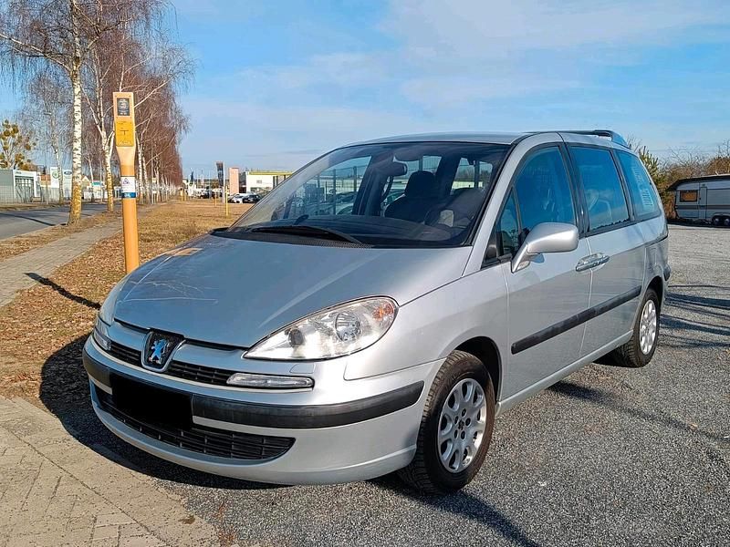 Gebraucht Peugeot 807 158 PS (116 kW) 2004 Silber Van / Kleinbus