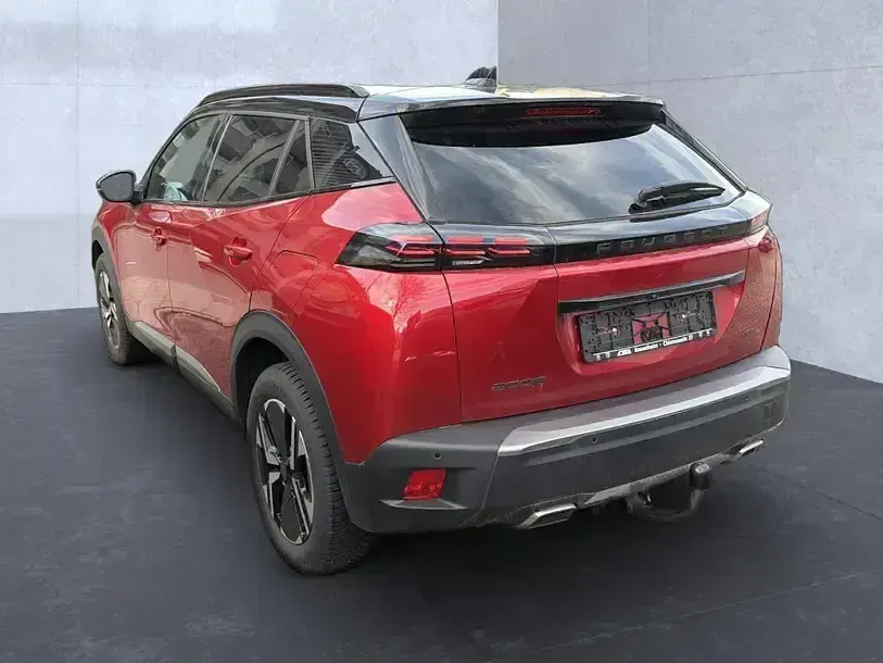 Gebraucht Peugeot 2008 GT 131 PS (96 kW) 2023 Lackierung elixierrot/typ ver (metallic) SUV
