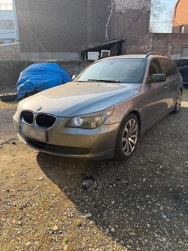 Gebraucht BMW 525 197 PS (144 kW) 2008 Silber Kombi