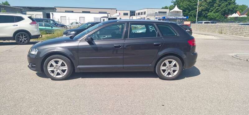 Lavagrau Gebraucht 2012 Audi A3 Attraction Kleinwagen | 7.900 € (Guter Preis) - Bild 1/4