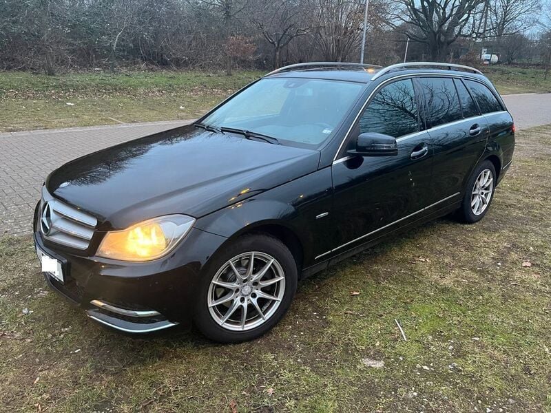 Schwarz Gebraucht 2011 Mercedes C200 Avantgarde Kombi | 5.800 € (Fairer Preis) - Bild 1/4