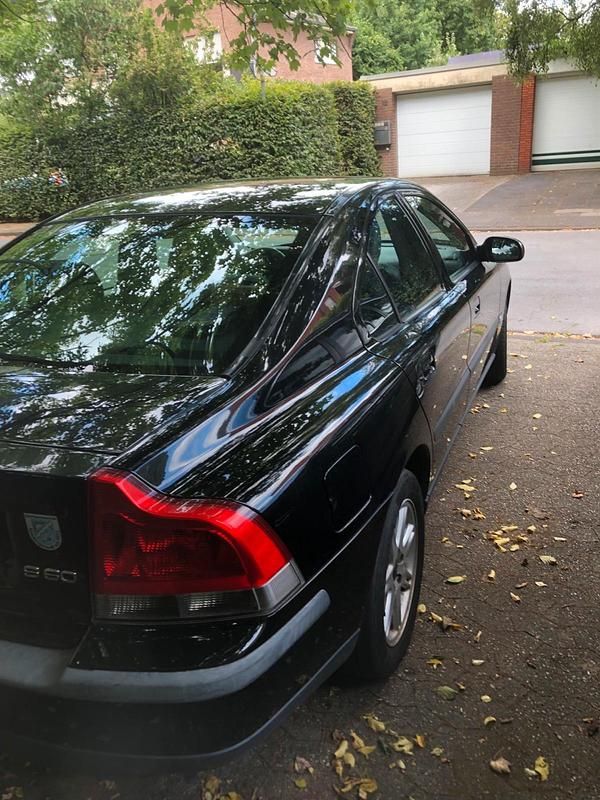 Gebraucht Volvo S60 140 PS (102 kW) 2002 Schwarz Limousine