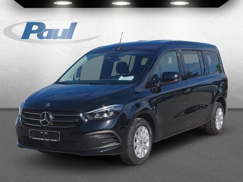 Gebraucht Mercedes T180 Edition 131 PS (96 kW) 2025 Schwarz loparitschwarz metalli Van / Kleinbus