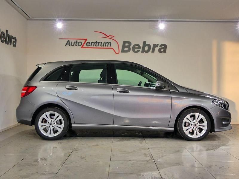 Usata Mercedes B220 Edition 184 CV (135 kW) 2018 Grigio Monovolume
