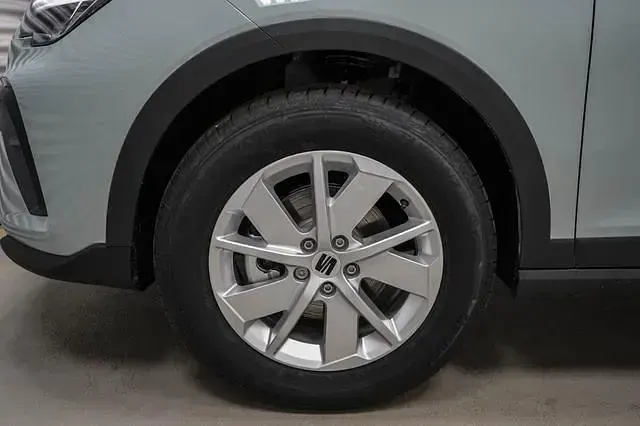 Neu Seat Arona Reference 95 PS (69 kW) 2026 Oniric lake metallic (m6) oniric lake metallic (m6) SUV