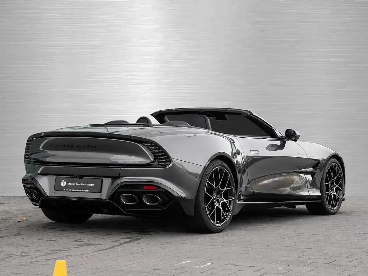 Neu Aston Martin Vanquish 835 PS (614 kW) 2026 Magnetic silver Cabrio