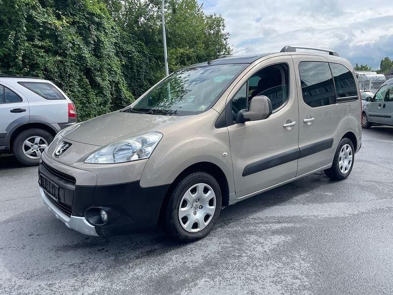 Silber Gebraucht 2010 Peugeot Partner Tepee Family Van / Kleinbus | 3.900 € (Guter Preis) - Bild 1/4