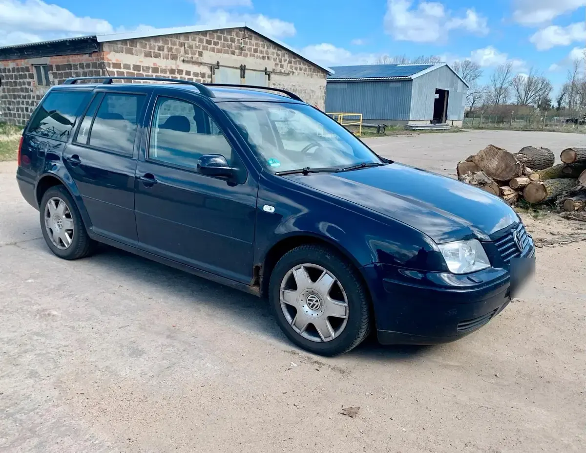 Occasion VW Bora Highline 116 ch (85 kW) 2004 Bleue Break