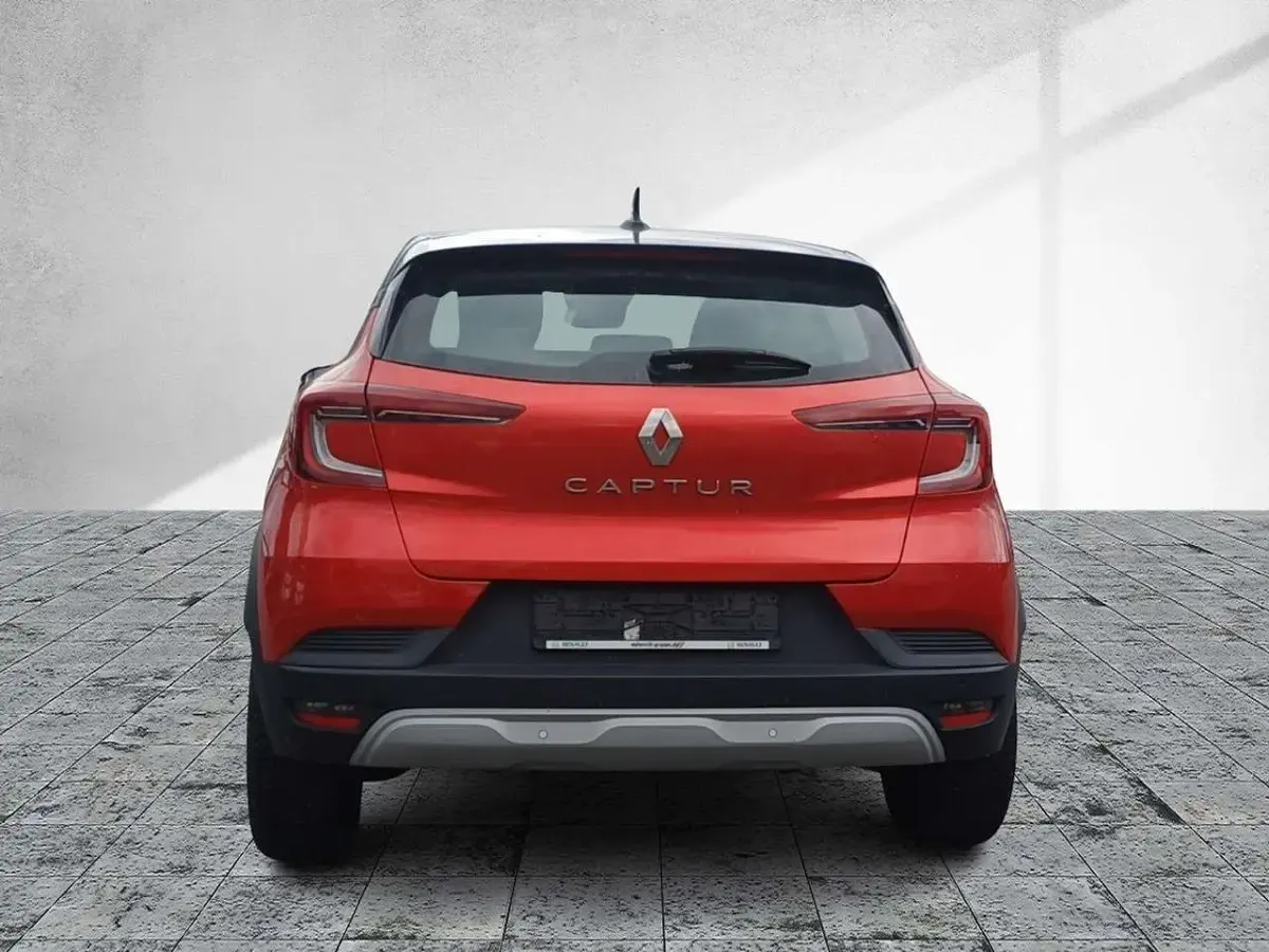 Gebraucht Renault Captur Techno 160 PS (117 kW) 2022 Rot nnp + schwarz gne SUV