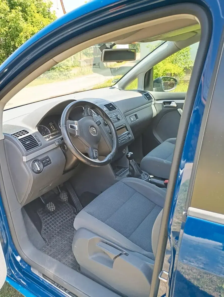 Occasion VW Touran Style 105 ch (77 kW) 2012 Bleue Monospace