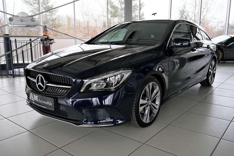 Gebraucht Mercedes CLA200 156 PS (114 kW) 2016 Cavansitblau Kombi