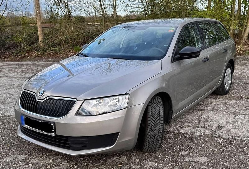 Gebraucht Skoda Octavia Active 110 PS (80 kW) 2015 Braun Kleinwagen