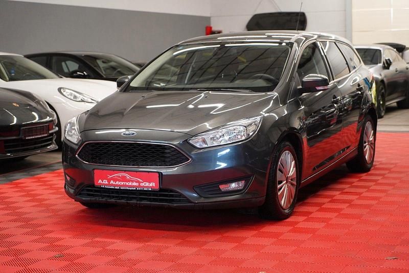 Gebraucht Ford Focus 125 PS (91 kW) 2017 Grau Kombi