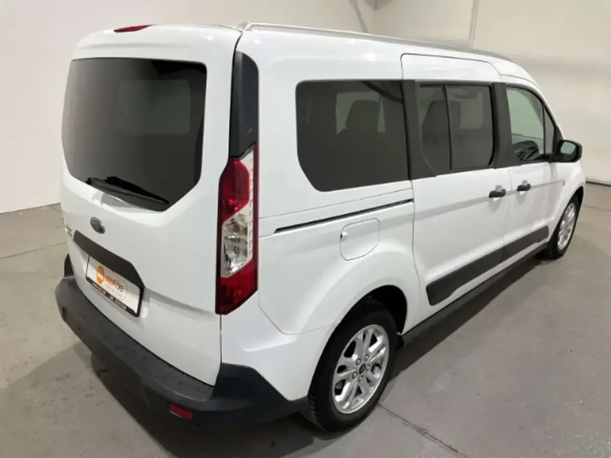 Gebraucht Ford Tourneo Trend 120 PS (88 kW) 2021 Frostweiß Van / Kleinbus