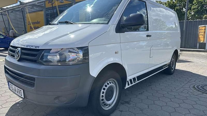 Weiß Gebraucht 2012 VW T5 Van | 11.950 € (Guter Preis) - Bild 1/4
