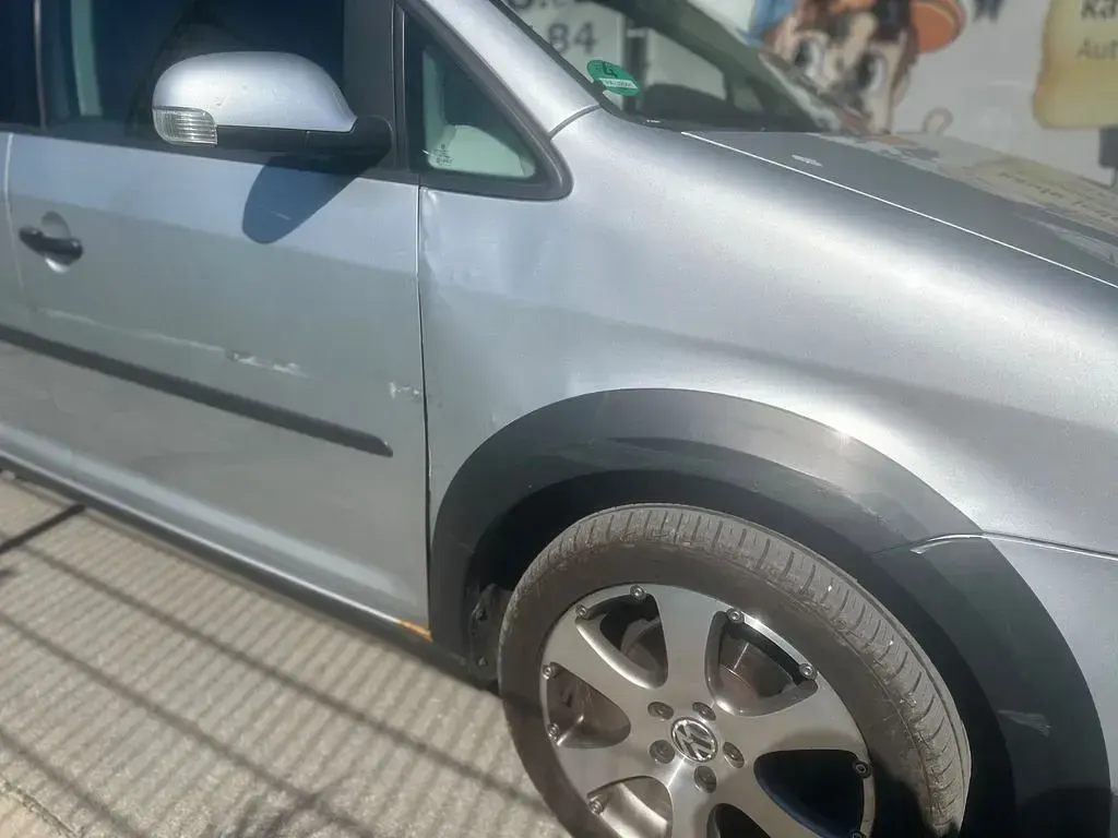 Gebraucht VW Touran Cross 105 PS (77 kW) 2009 Silber Van / Kleinbus