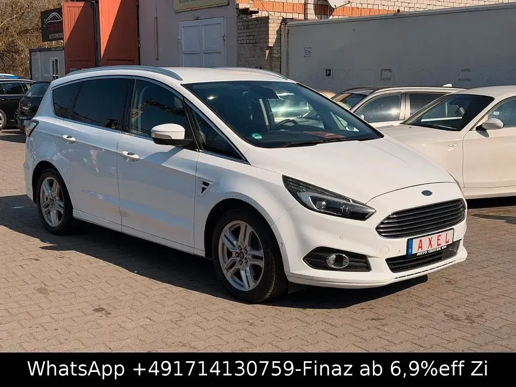 Gebraucht Ford S-MAX Titanium 179 PS (131 kW) 2016 Weiß Van / Kleinbus