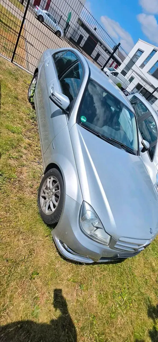 Gebraucht Mercedes C180 156 PS (114 kW) 2011 Grau Limousine