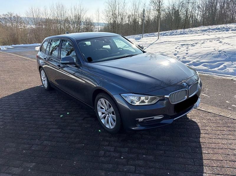 Gebraucht BMW 320 184 PS (135 kW) 2015 Grau Kombi