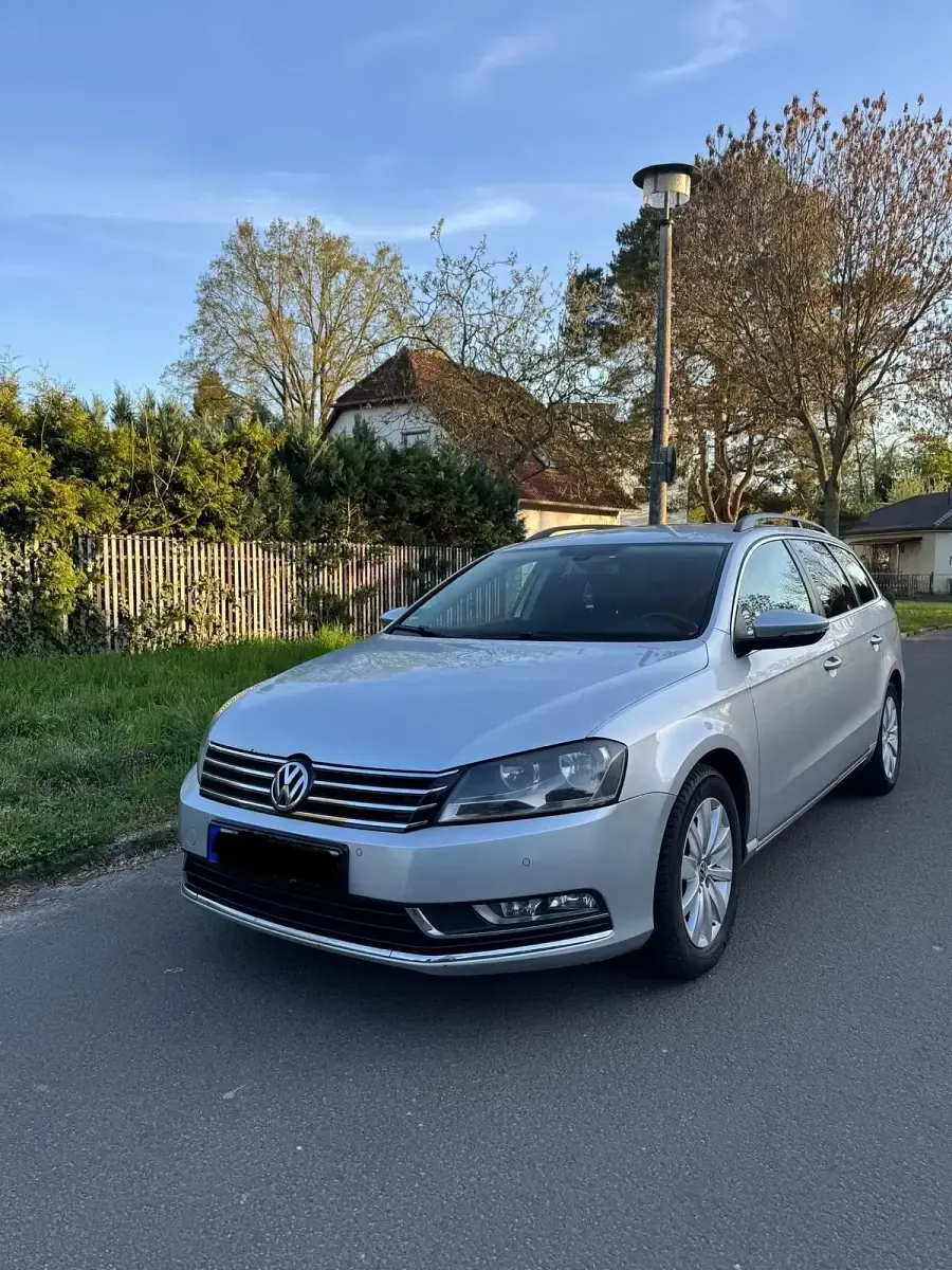 Gebraucht VW Passat 140 PS (102 kW) 2013 Grau Kombi