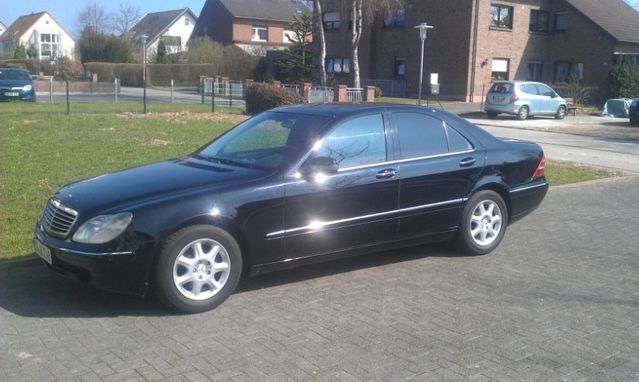 Schwarz Gebraucht 2001 Mercedes S320 Limousine | 6.999 € - Bild 1/4