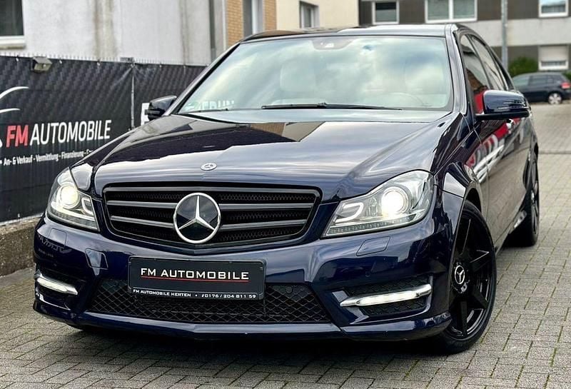 Blau Gebraucht 2012 Mercedes C350 AMG line Limousine | 17.290 € (Guter Preis) - Bild 1/4