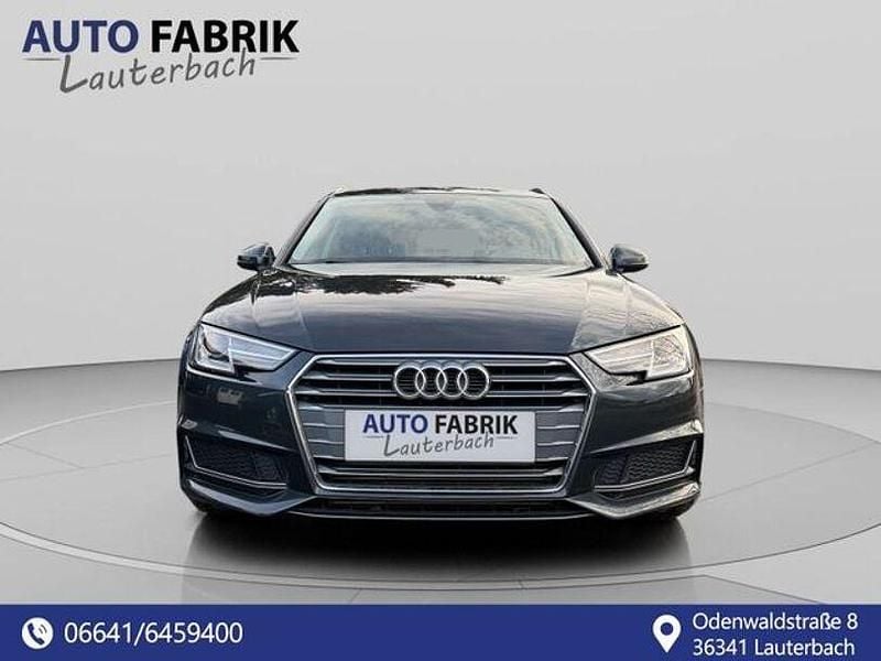 Gebraucht Audi A4 Sport 190 PS (139 kW) 2019 Grau Kombi