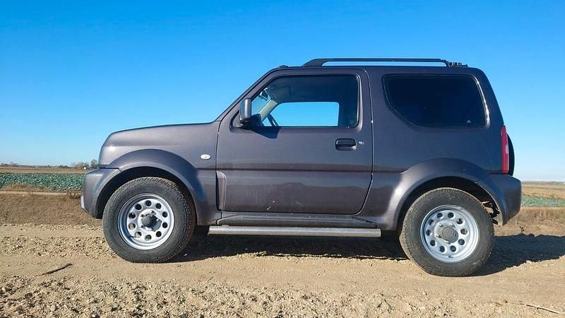 Gebraucht Suzuki Jimny Style 88 PS (64 kW) 2014 Grau SUV
