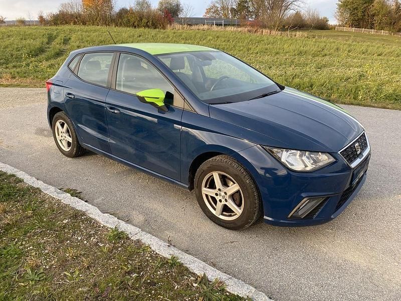 Blau Gebraucht 2019 Seat Ibiza Style Limousine | 9.000 € (Guter Preis) - Bild 1/4