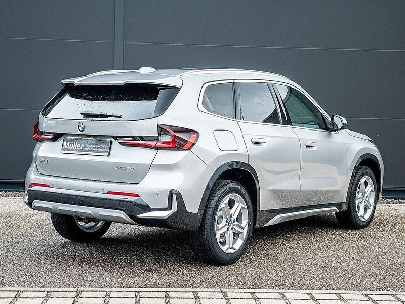Neu BMW X1 xLine 156 PS (114 kW) 2026 Spacesilber SUV