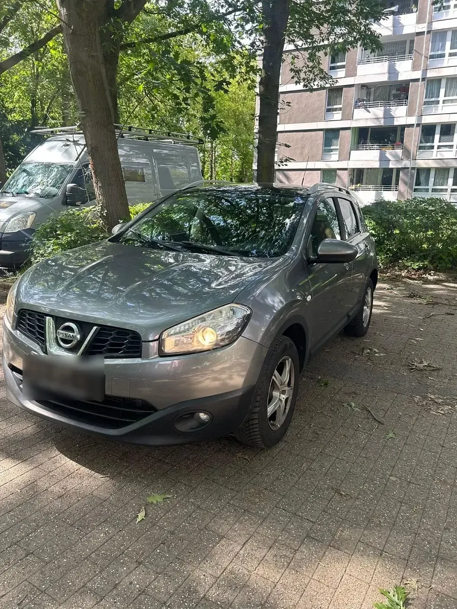 Gebraucht Nissan Qashqai 150 PS (110 kW) 2011 Grau SUV