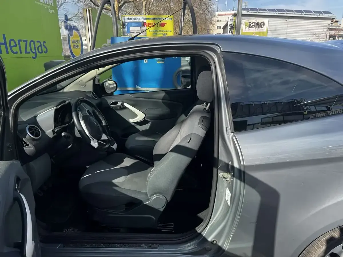 Gebraucht Ford Ka Titanium 69 PS (50 kW) 2010 Kleinwagen
