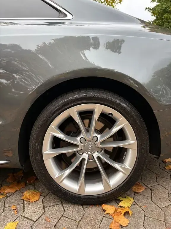 Gebraucht Audi A5 Sport 177 PS (130 kW) 2014 Grau Coupé