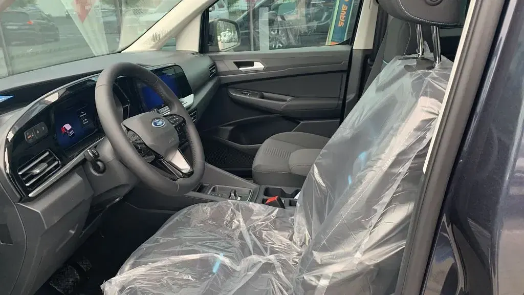 Neu Ford Grand Tourneo Connect Active 122 PS (89 kW) 2026 Blau Van / Kleinbus