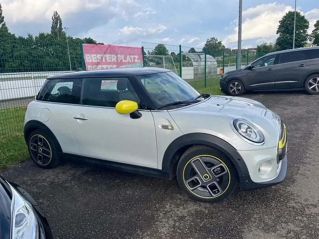 Gebraucht Mini Cooper SE 135 kW (184 PS) 2020 Silber Kleinwagen