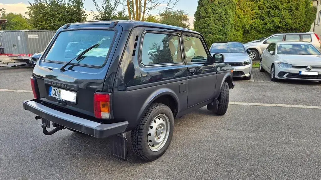 Gebraucht Lada Taiga 83 PS (61 kW) 2016 Grün SUV