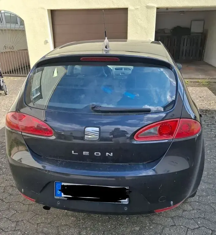 Gebraucht Seat Leon 102 PS (75 kW) 2007 Schwarz Kleinwagen
