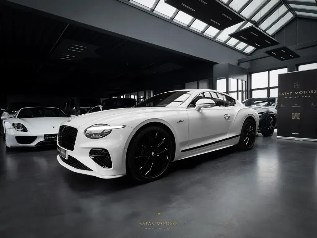 Neu Bentley Continental Mulliner 635 PS (467 kW) 2026 Weiß
