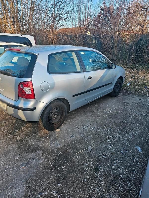 Gebraucht VW Polo 54 PS (39 kW) 2003 Silber Kleinwagen
