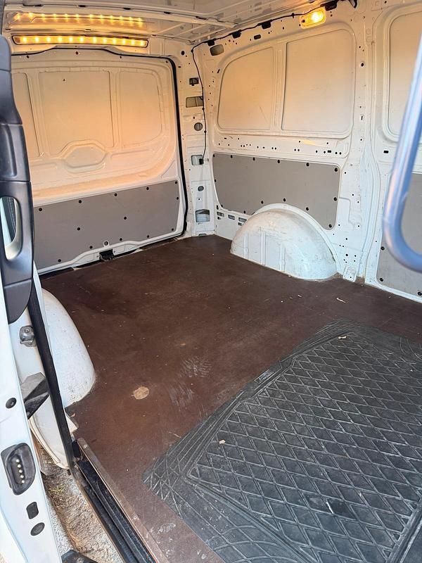 Gebraucht Mercedes Vito 114 PS (83 kW) 2017 Weiß Van