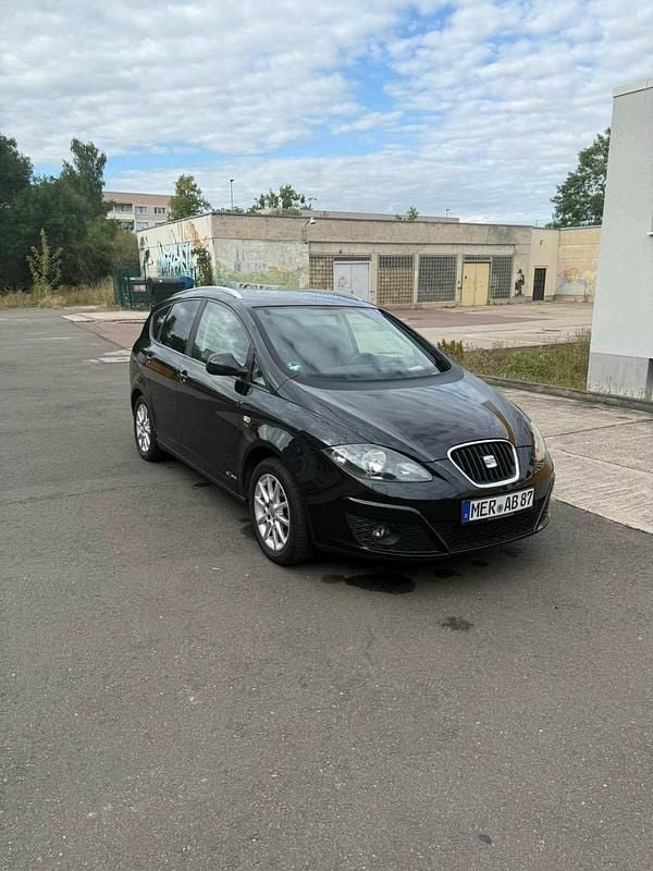 Schwarz Gebraucht 2011 Seat Altea XL Copa Van / Kleinbus | 5.990 € (Teuer) - Bild 1/4