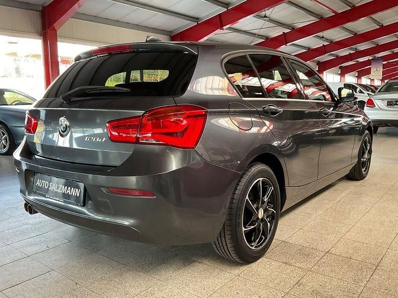 Gebraucht BMW 120 Advantage 190 PS (139 kW) 2018 Grau Kleinwagen